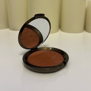 Becca Bronzer in Maui Nights - Discontinued